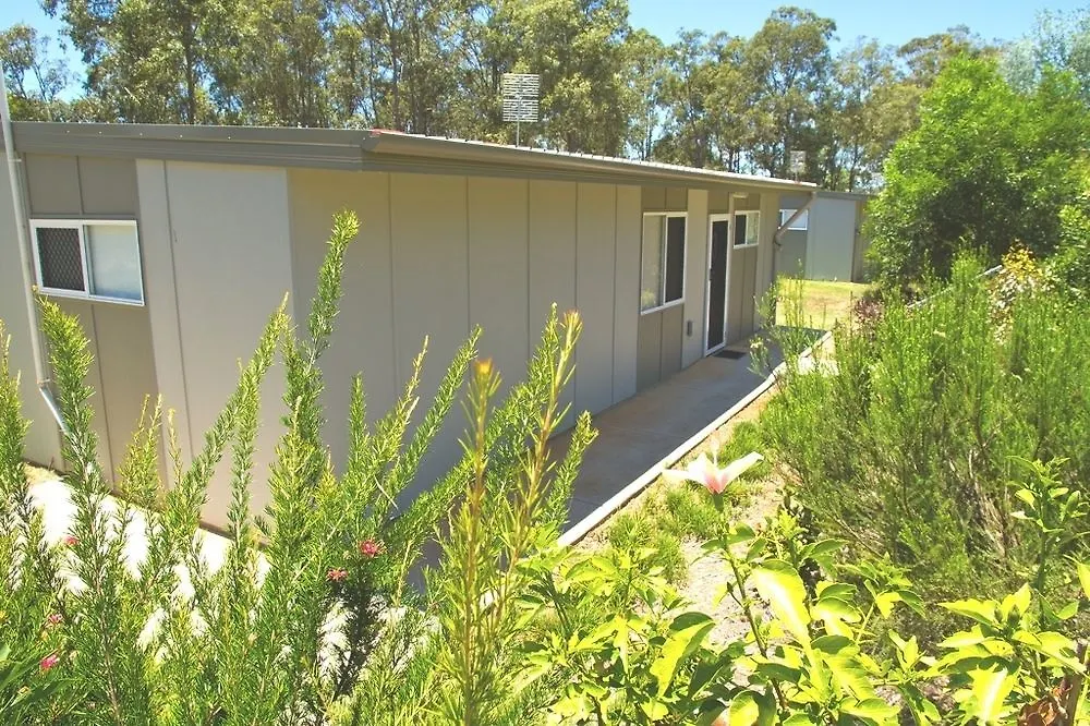 Farm stay Honeybee Wellness Resort Kandanga Australia